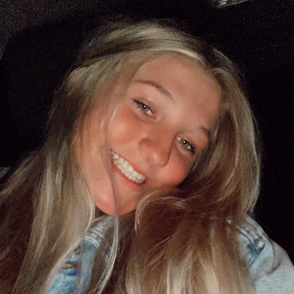 Meet your Posher, Lily - Picture 1 of 1